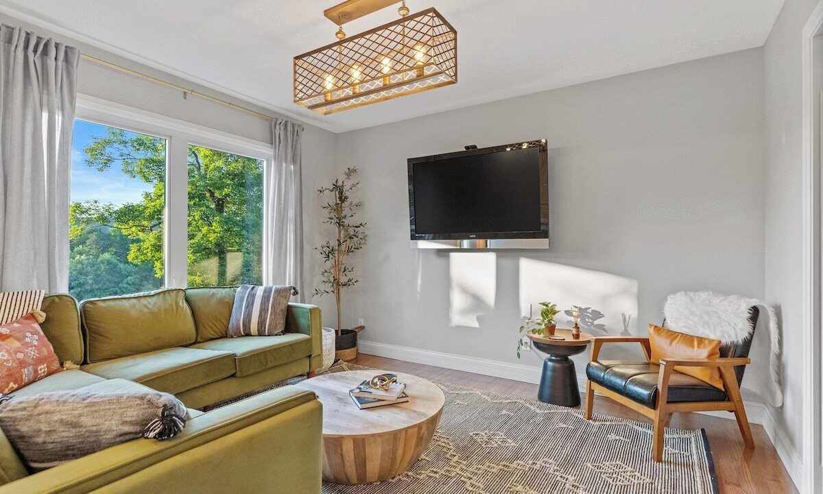 Photo of Livingroom in Caryville