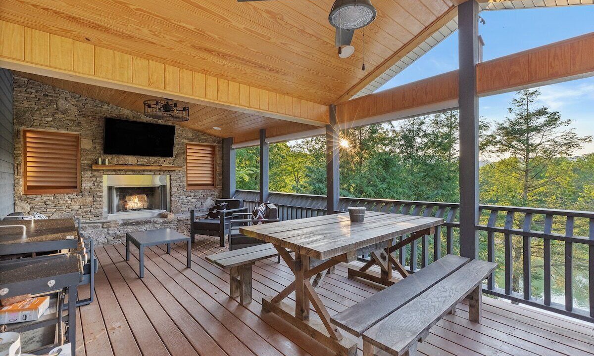 Photo of Outdoor in Caryville