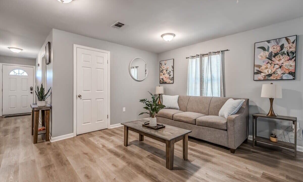 Photo of Livingroom in Frayser