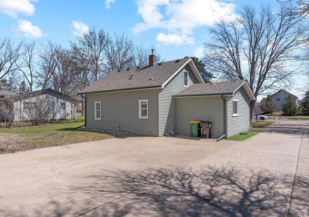 Photo of Outdoor in Brooklyn Park