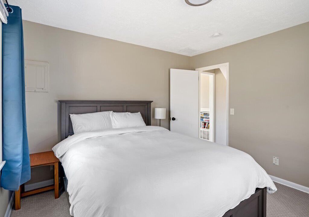 Photo of Bedroom in Brooklyn Park