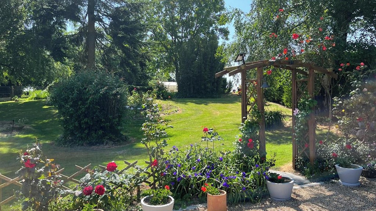 Photo of Outdoor in Gruge-l'Hopital