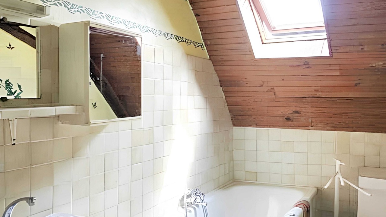 Photo of Bathroom in Gruge-l'Hopital