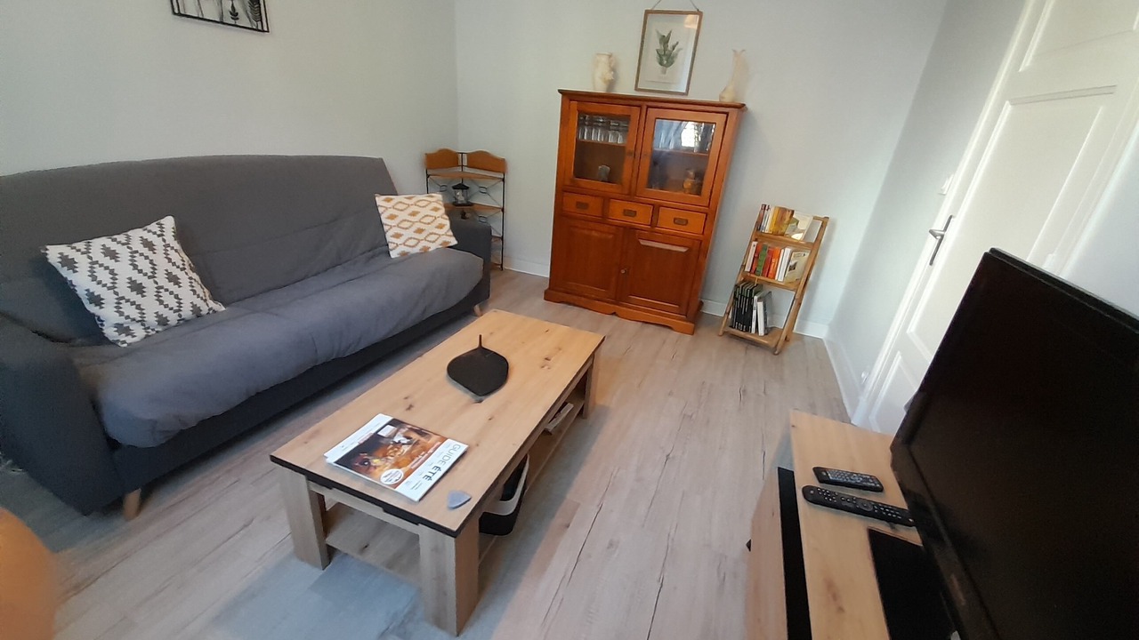 Photo of Livingroom in Sarrancolin