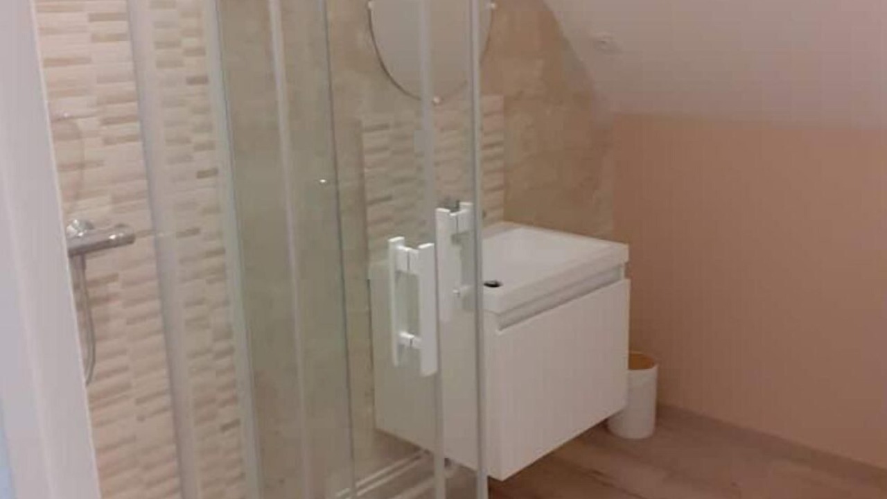 Photo of Bathroom in Savigny-en-Veron