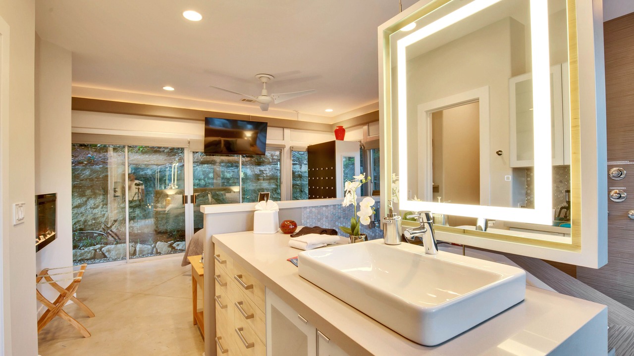 Photo of Bathroom in Apache Shores