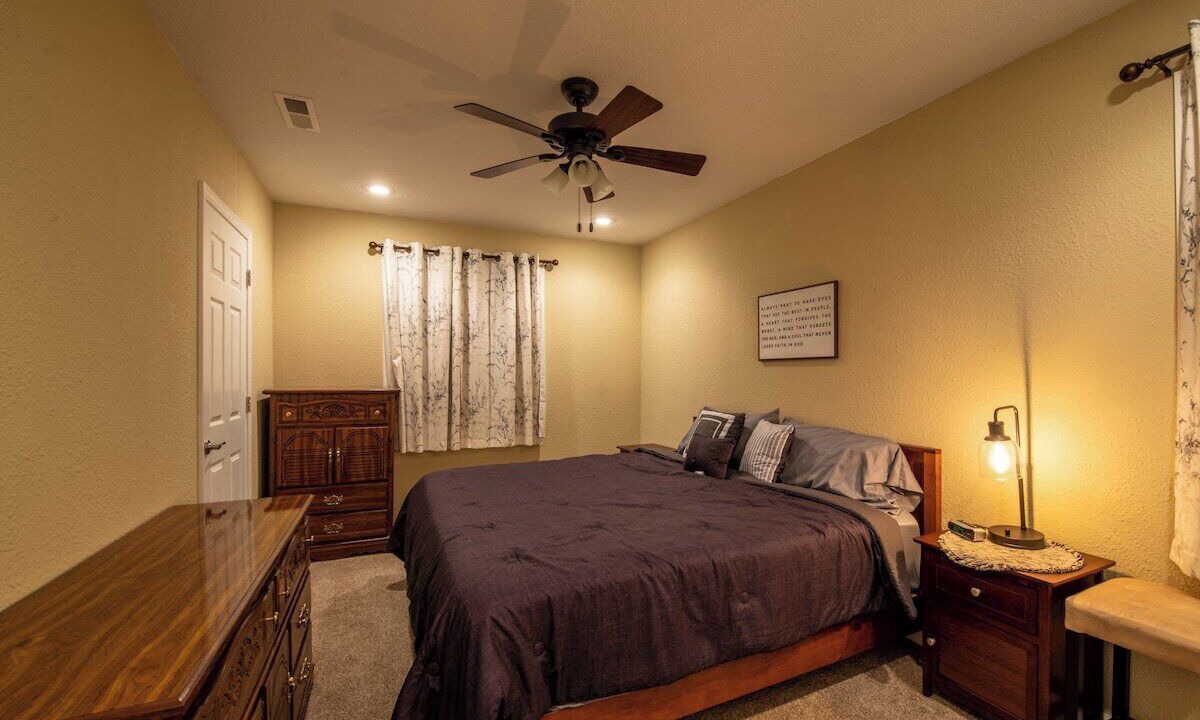 Photo of Bedroom in Deepwater