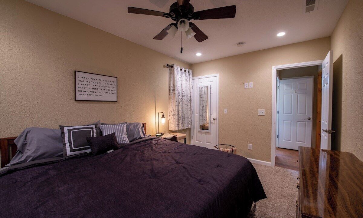 Photo of Bedroom in Deepwater