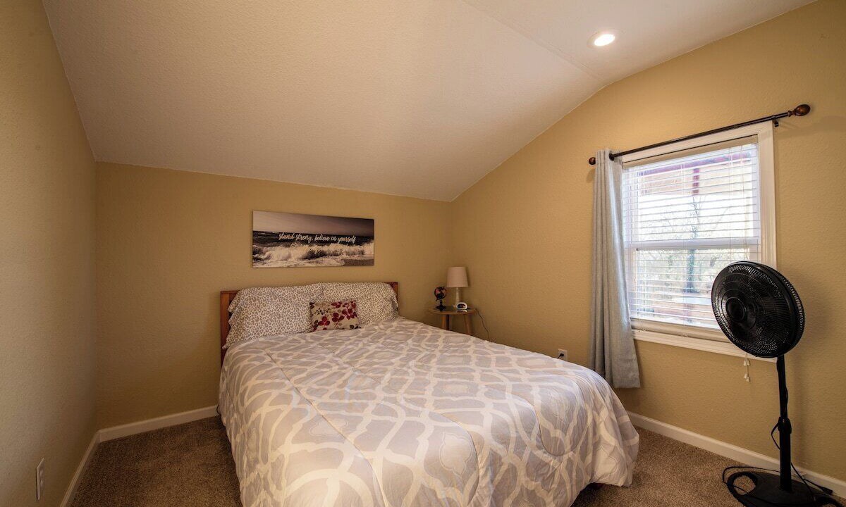 Photo of Bedroom in Deepwater