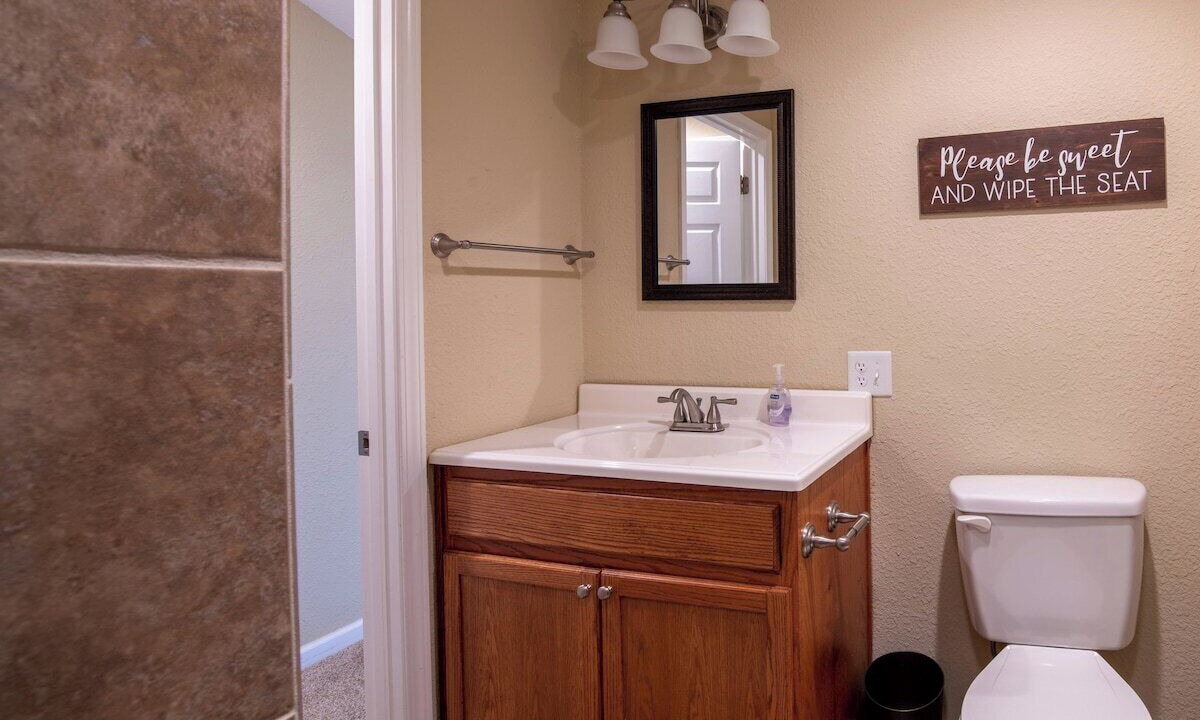 Photo of Bathroom in Deepwater