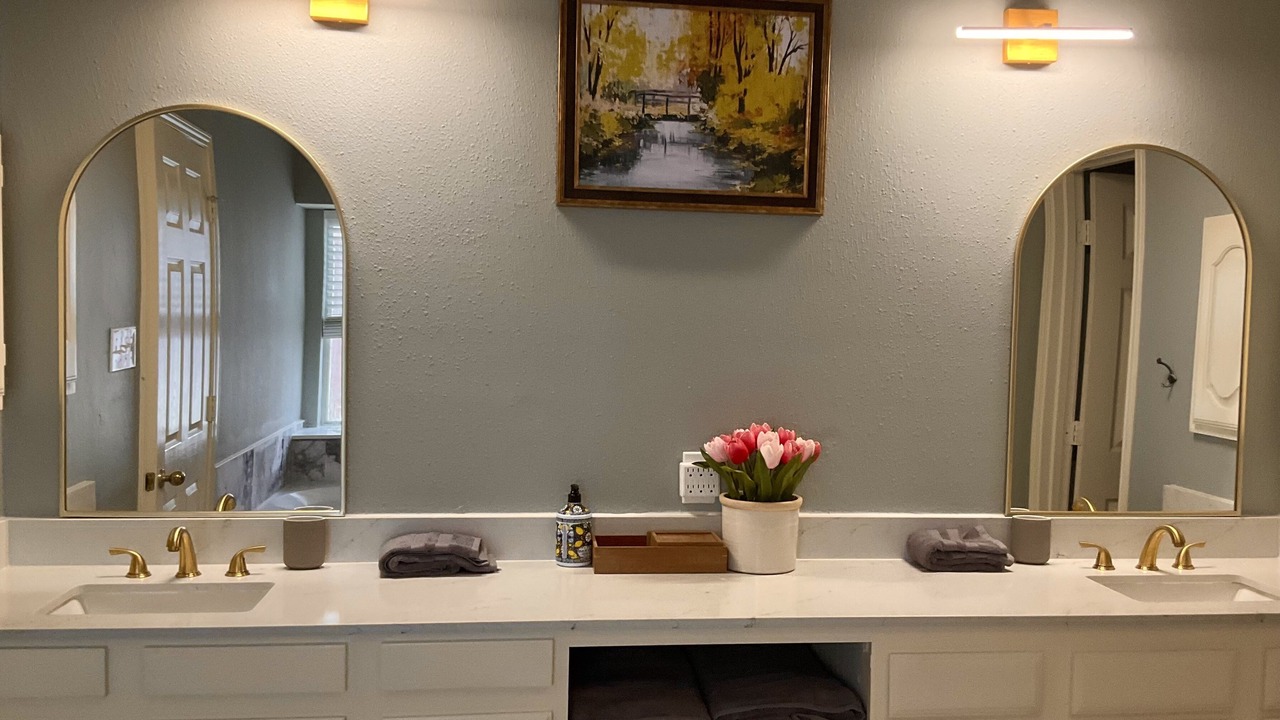 Photo of Bathroom in Highland Village