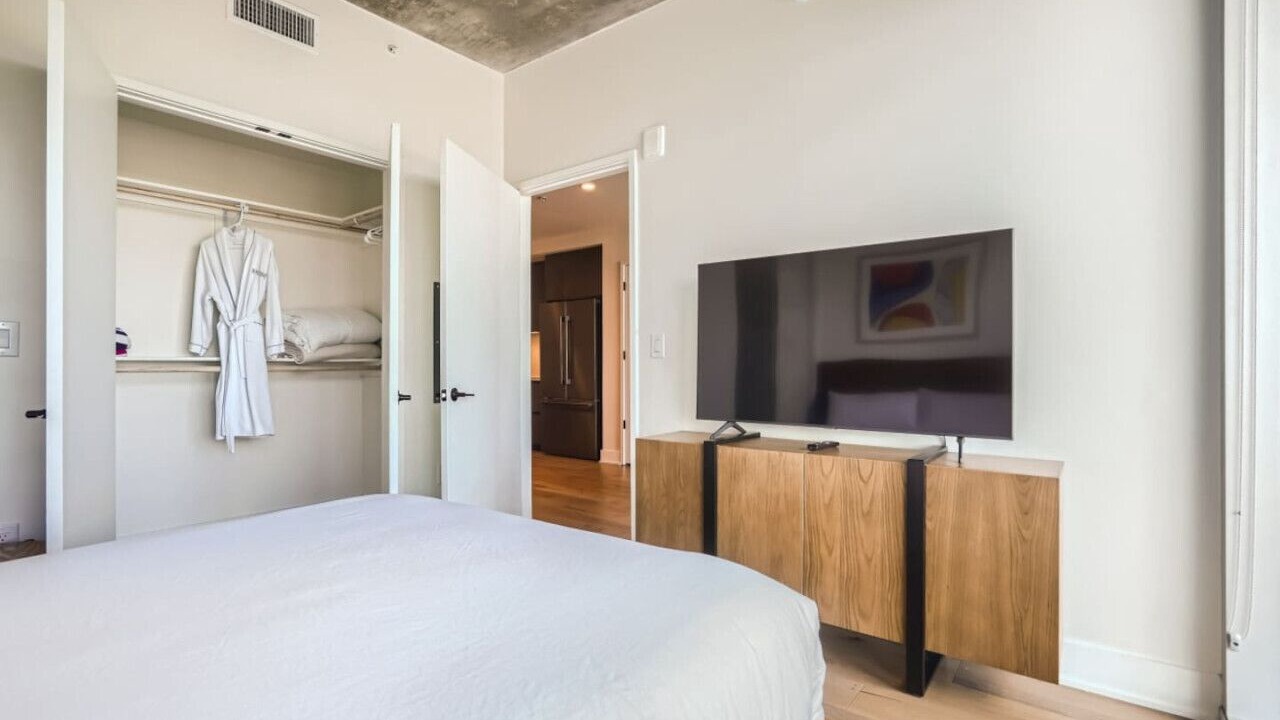 Photo of Bedroom in Rainey Street Historic District