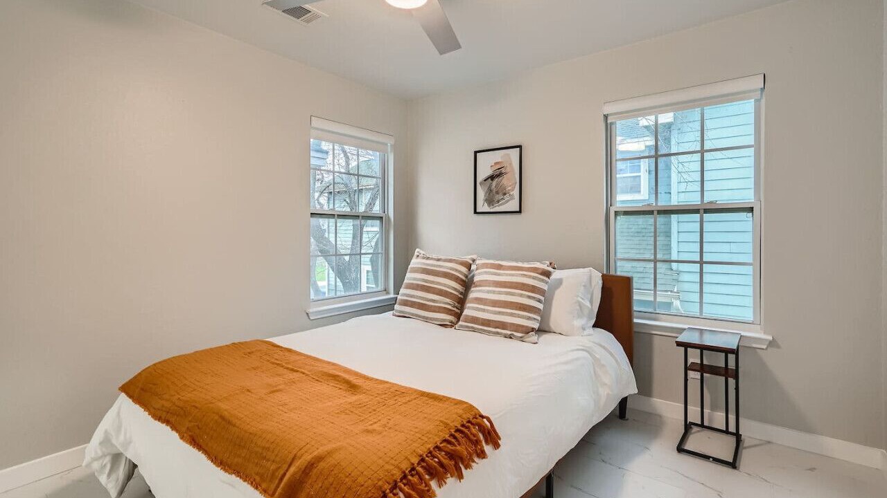 Photo of Bedroom in Foster Heights