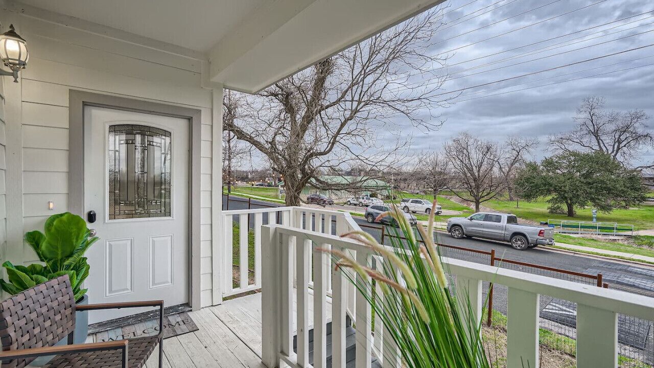 Photo of Patio Balcony in Foster Heights