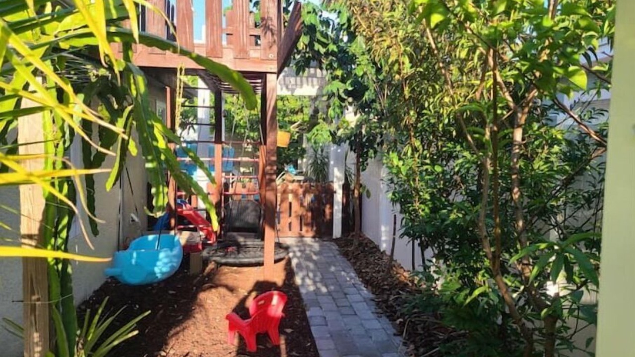 Photo of Outdoor in Pinecrest West Park