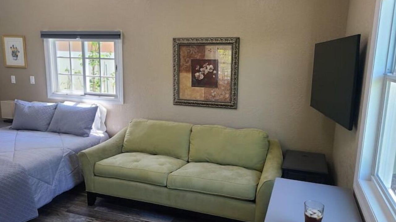 Photo of Bedroom in Pinecrest West Park