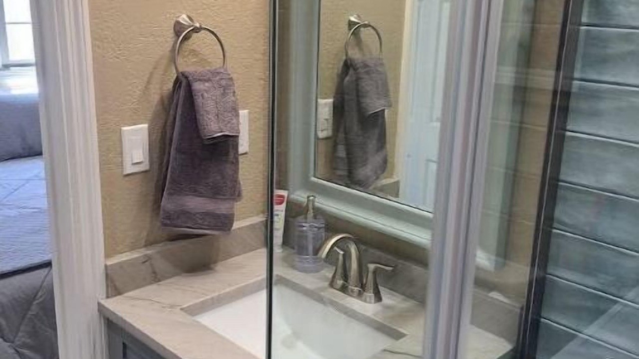 Photo of Bathroom in Pinecrest West Park