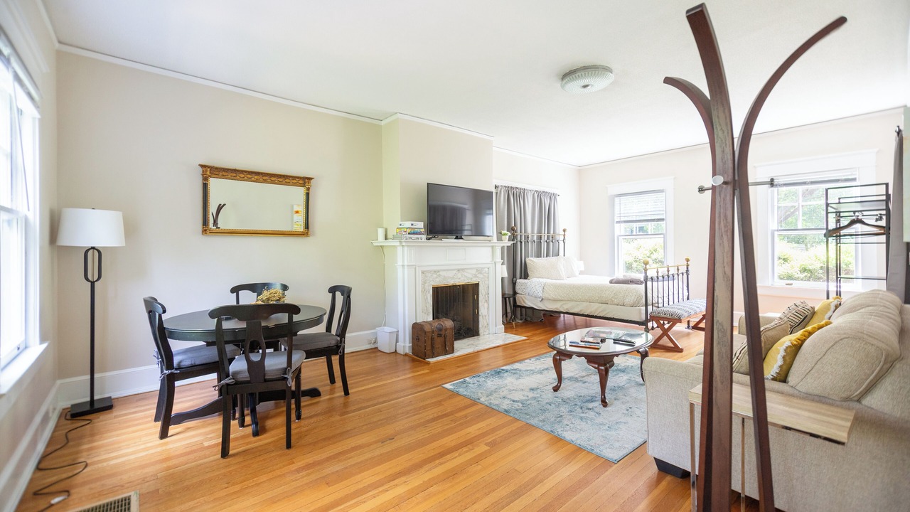 Photo of Livingroom in Durham