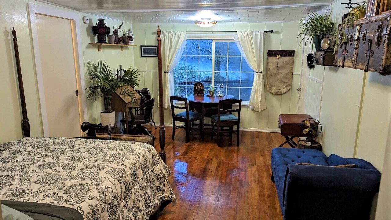 Photo of Bedroom in Westlake