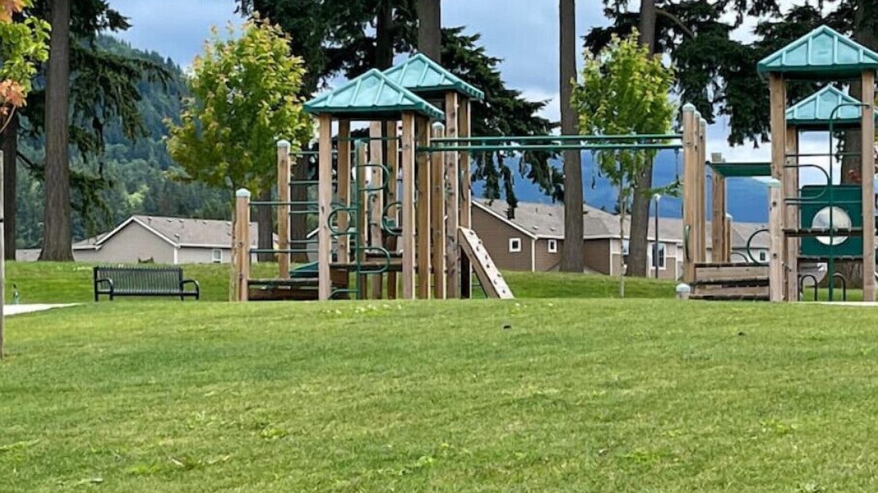 Photo of Others in Enumclaw