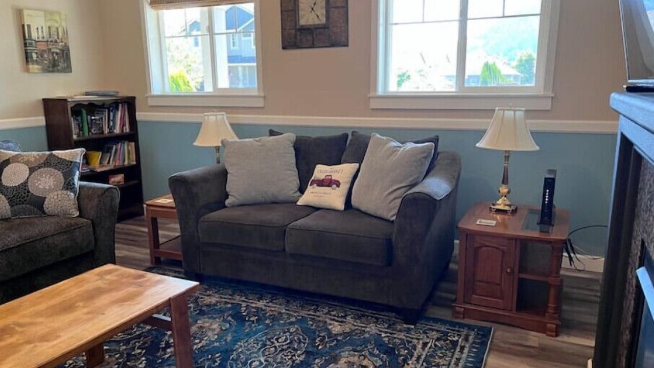 Photo of Livingroom in Enumclaw