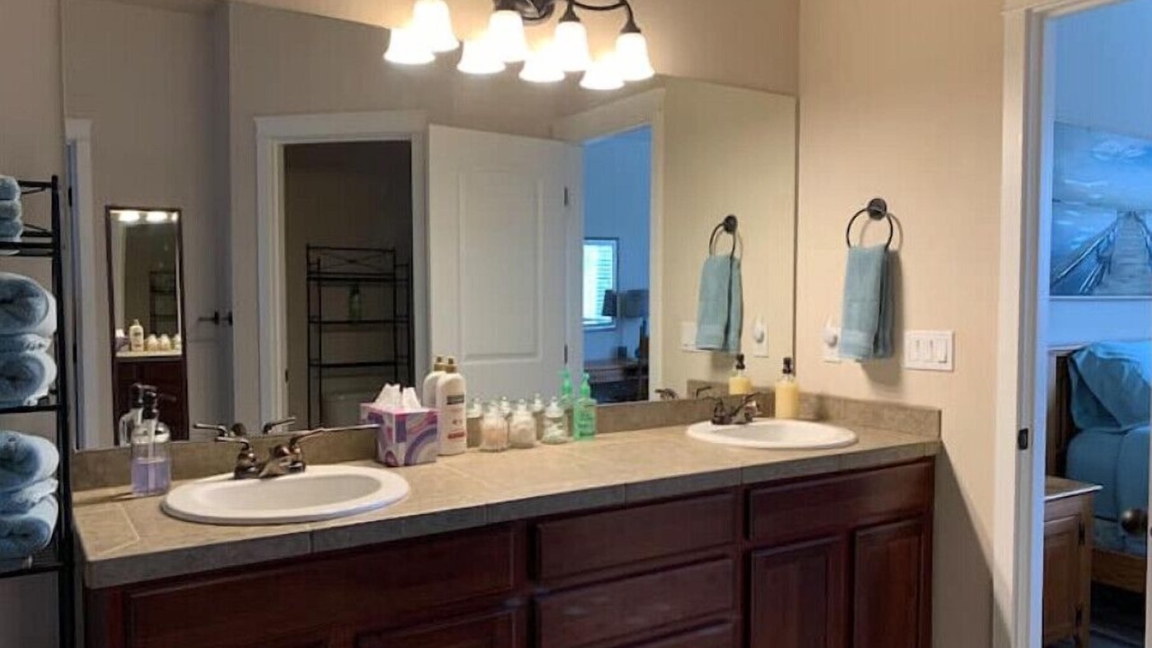 Photo of Bathroom in Enumclaw