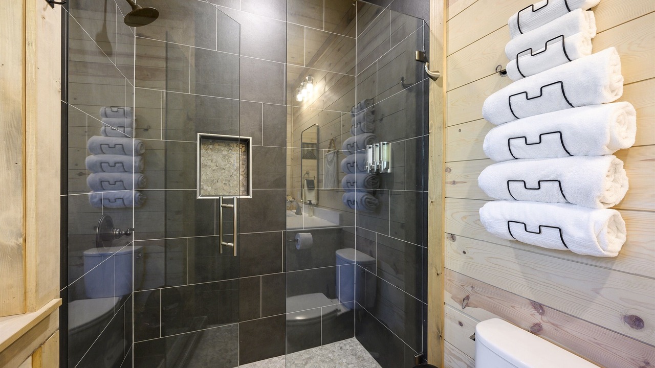Photo of Bathroom in Hochatown
