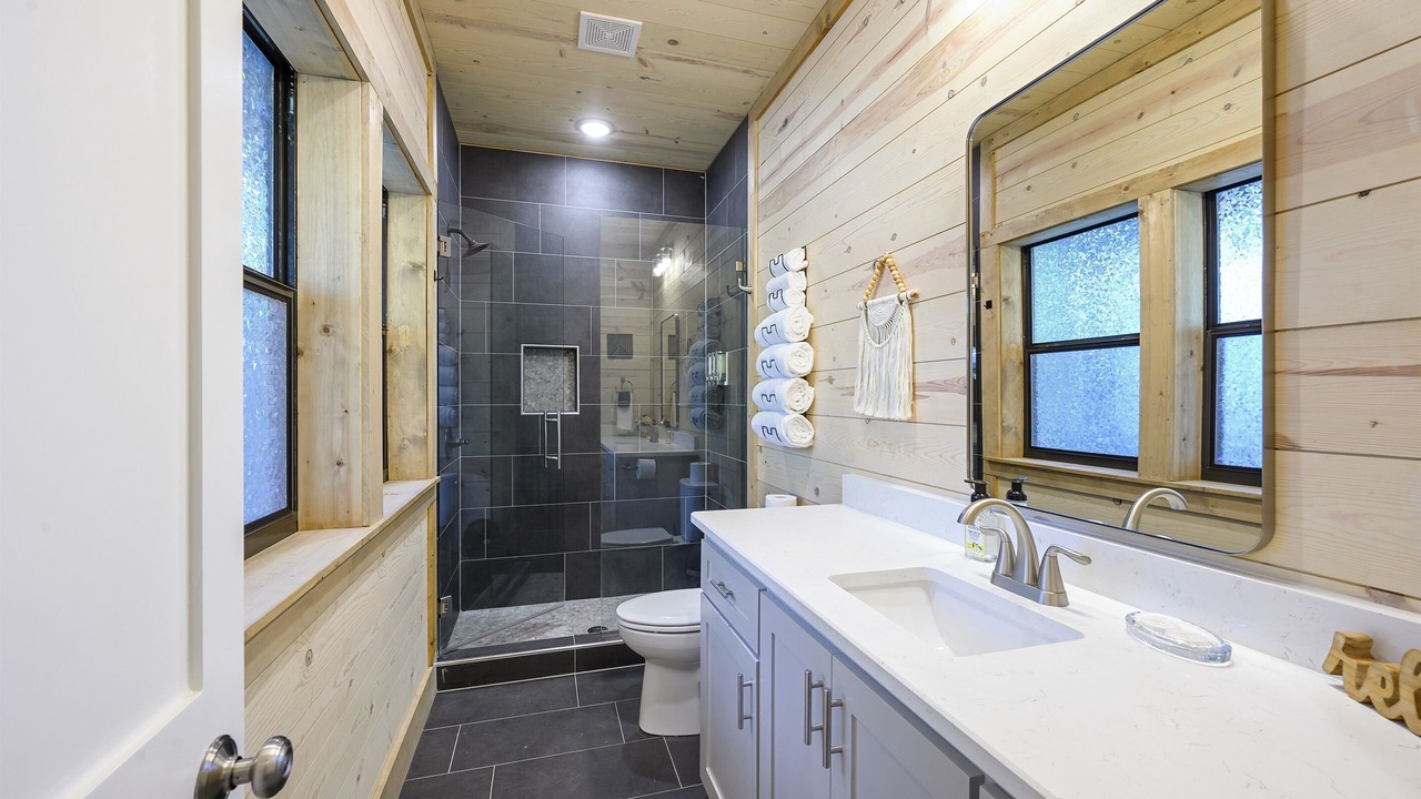 Photo of Bathroom in Hochatown