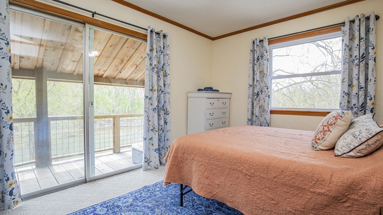 Photo of Bedroom in Siloam Springs