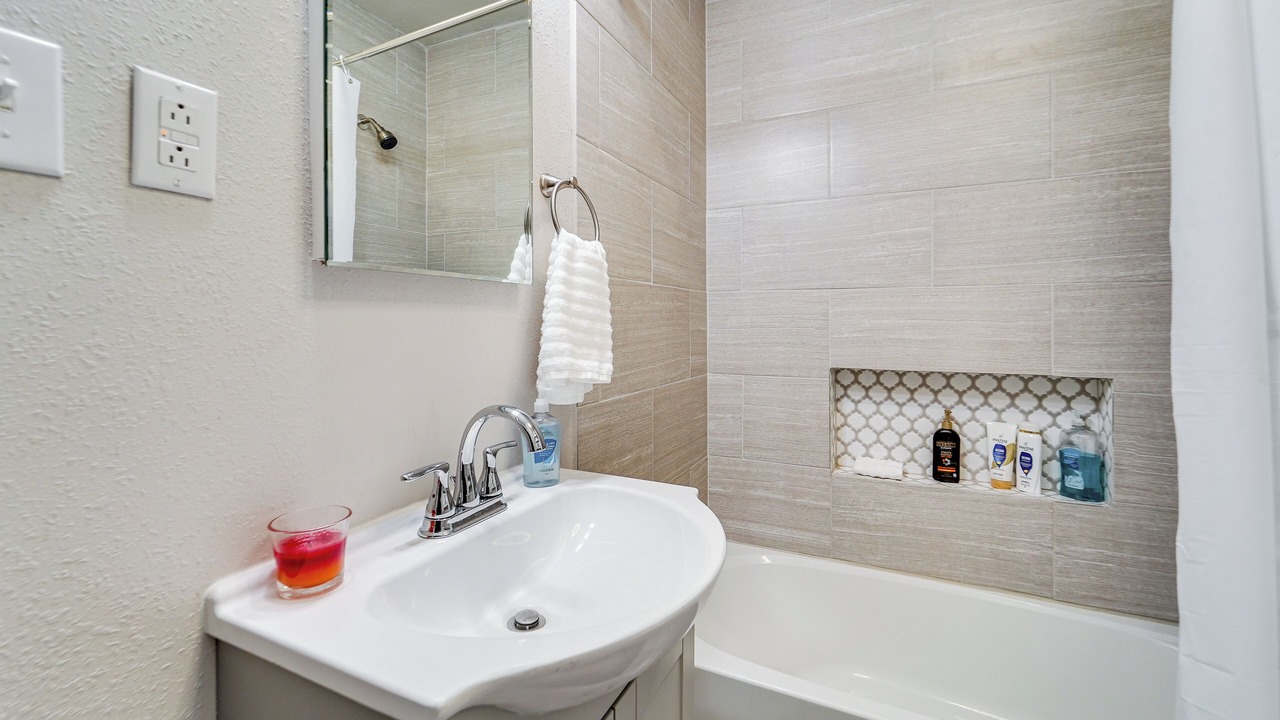 Photo of Bathroom in Haskell