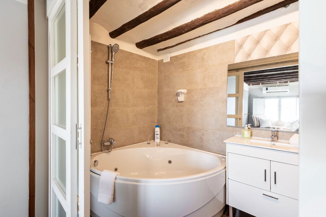 Photo of Bathroom in Adahuesca