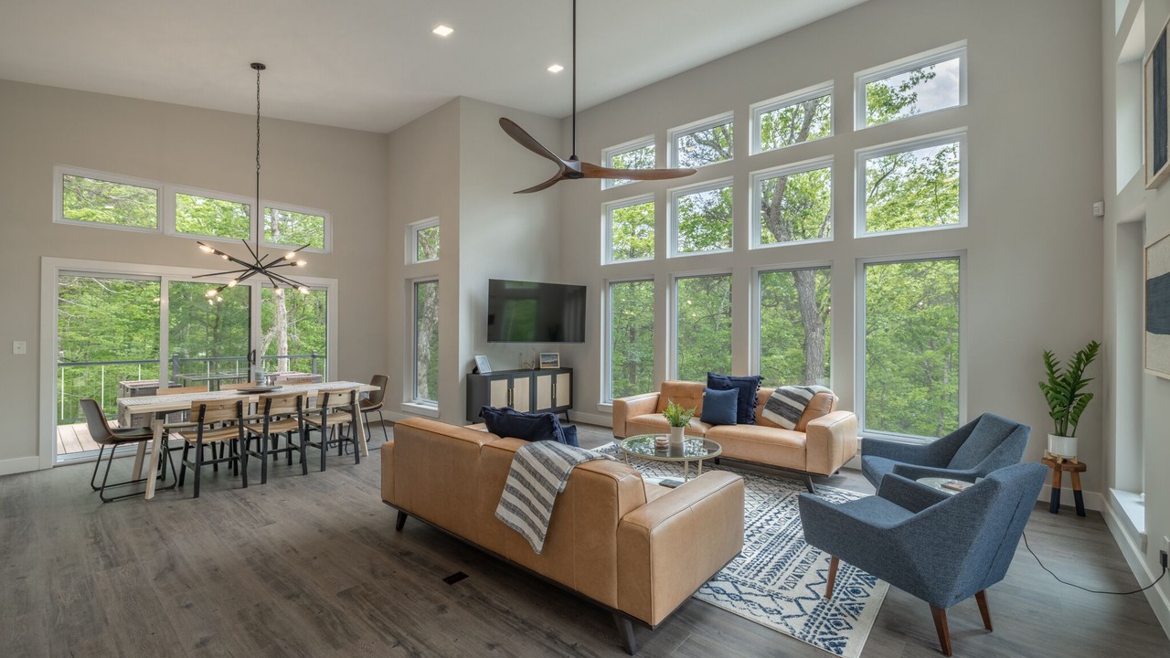Photo of Livingroom in Innsbrook