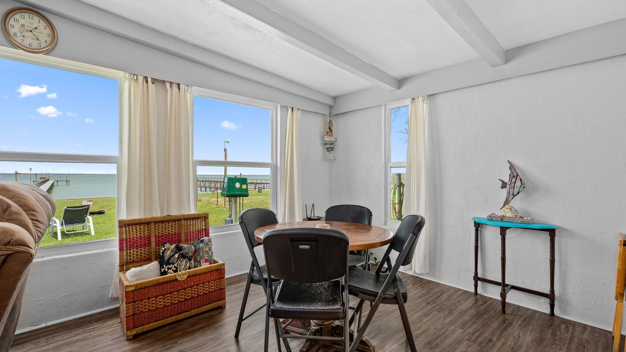 Photo of Bedroom in Taft