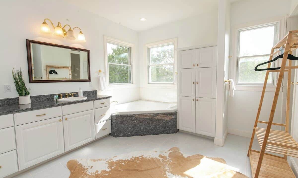 Photo of Bathroom in Spicewood