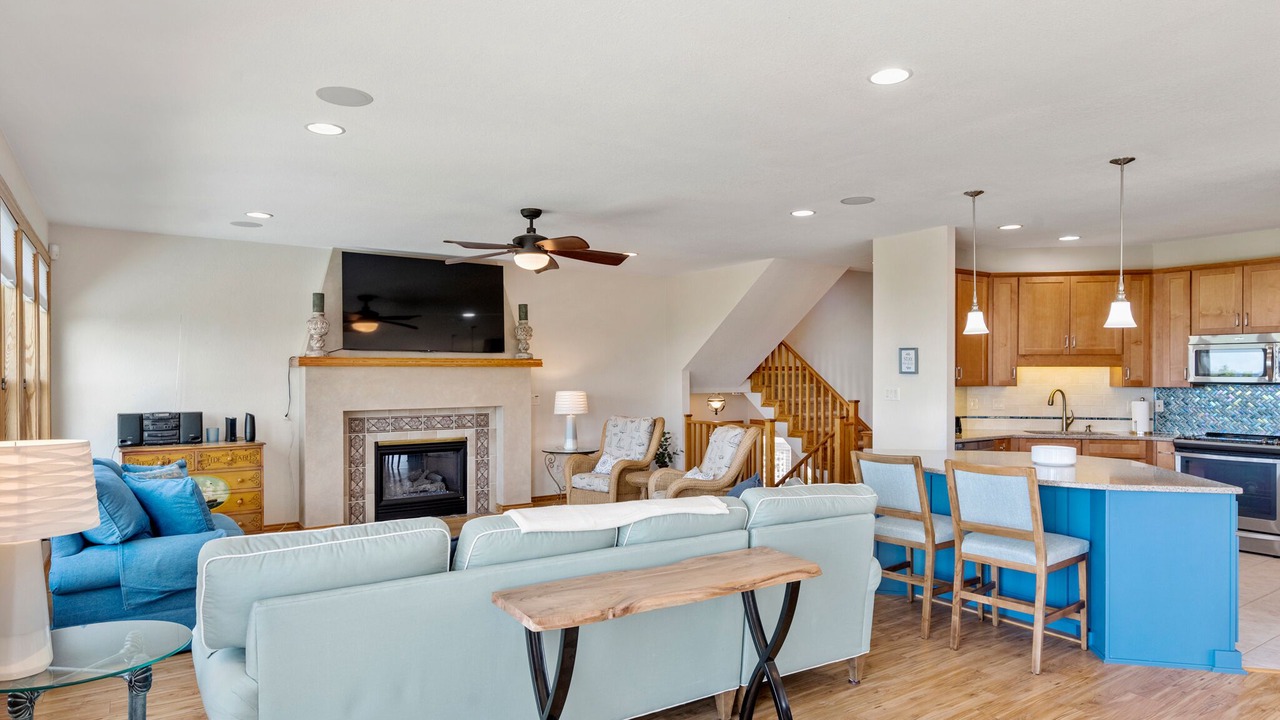 Photo of Livingroom in Monteray Shores