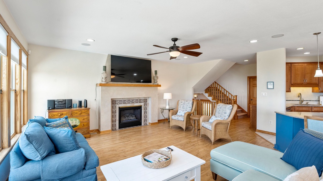 Photo of Livingroom in Monteray Shores