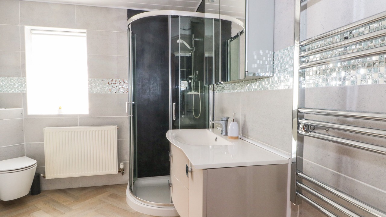 Photo of Bathroom in Longnor