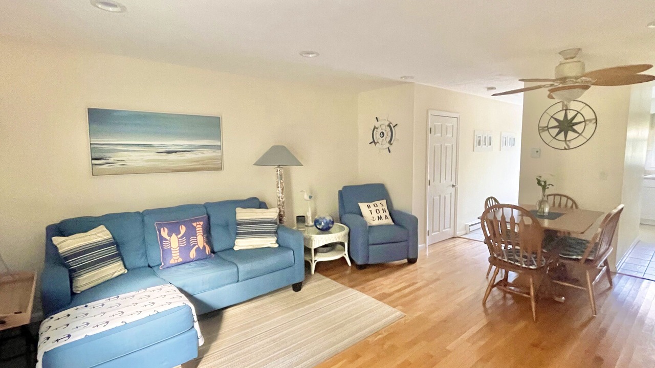 Photo of Livingroom in West Falmouth