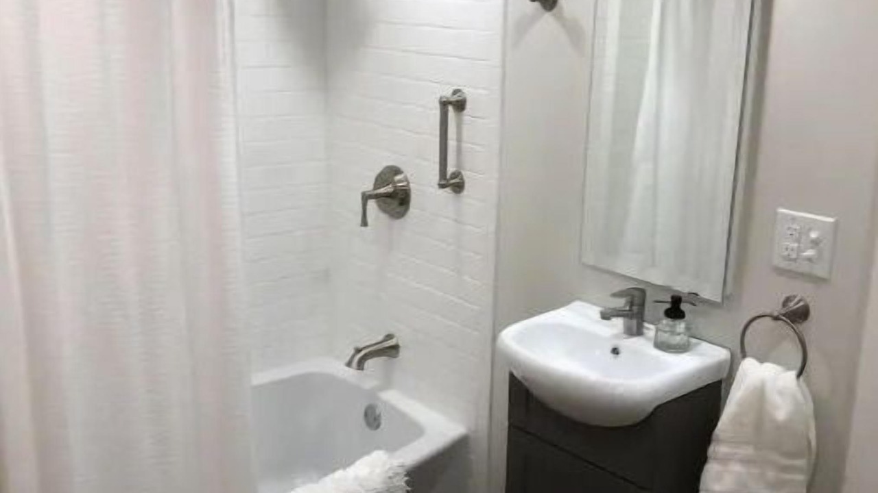Photo of Bathroom in Smithville