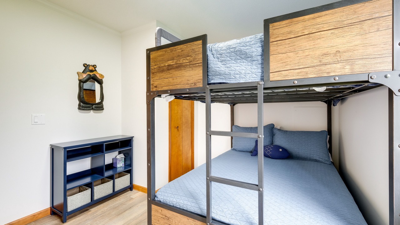 Photo of Bedroom in Cadillac