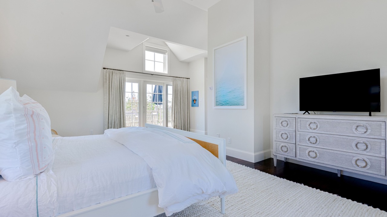 Photo of Bedroom in Madaket