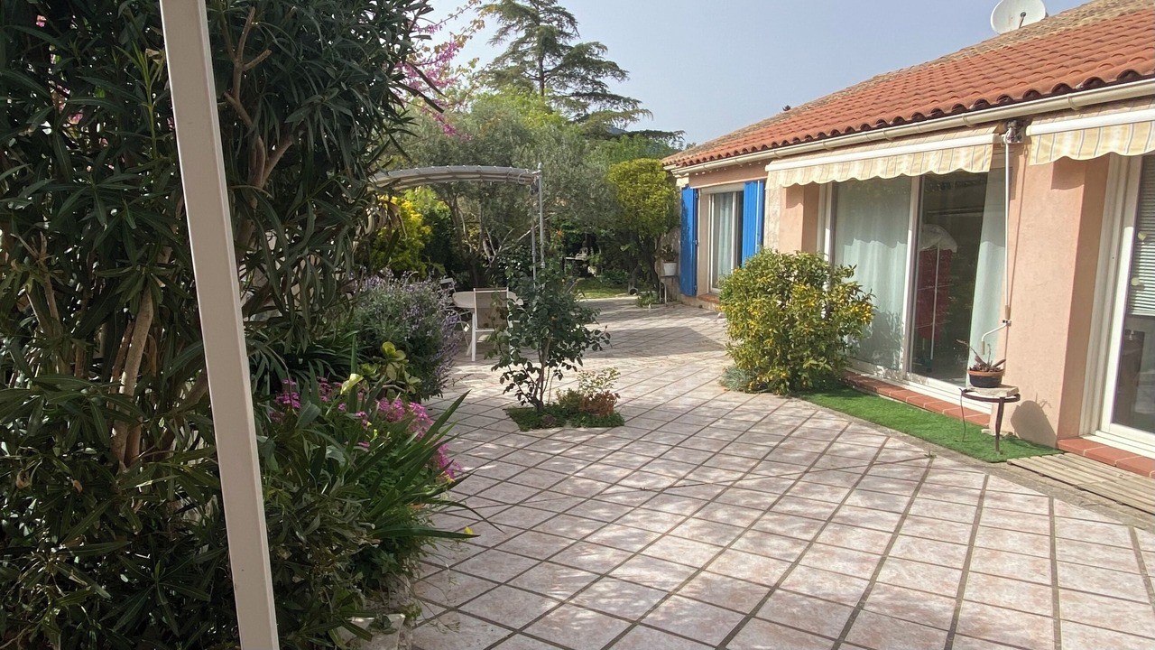 Photo of Patio Balcony in La Garde
