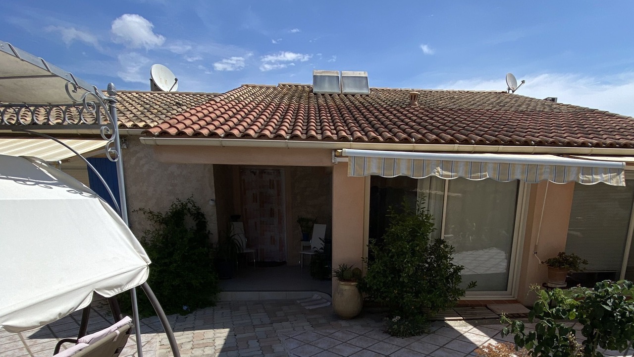 Photo of Patio Balcony in La Garde
