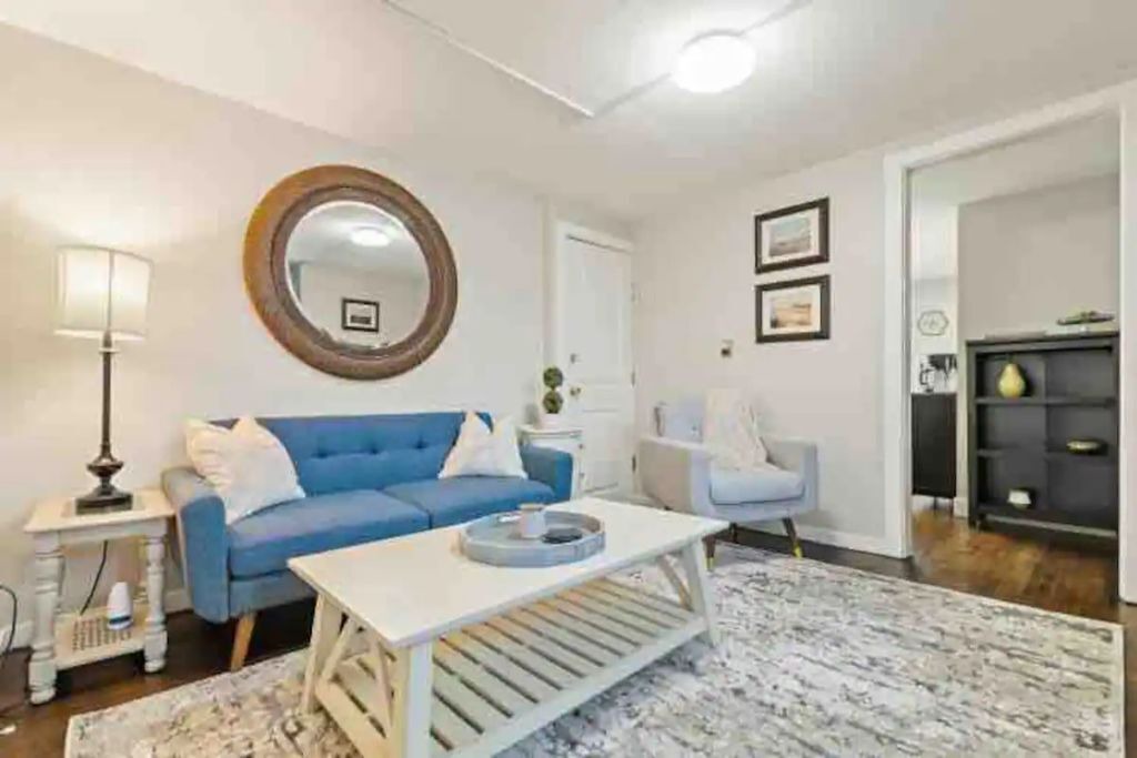 Photo of Livingroom in Branford Center