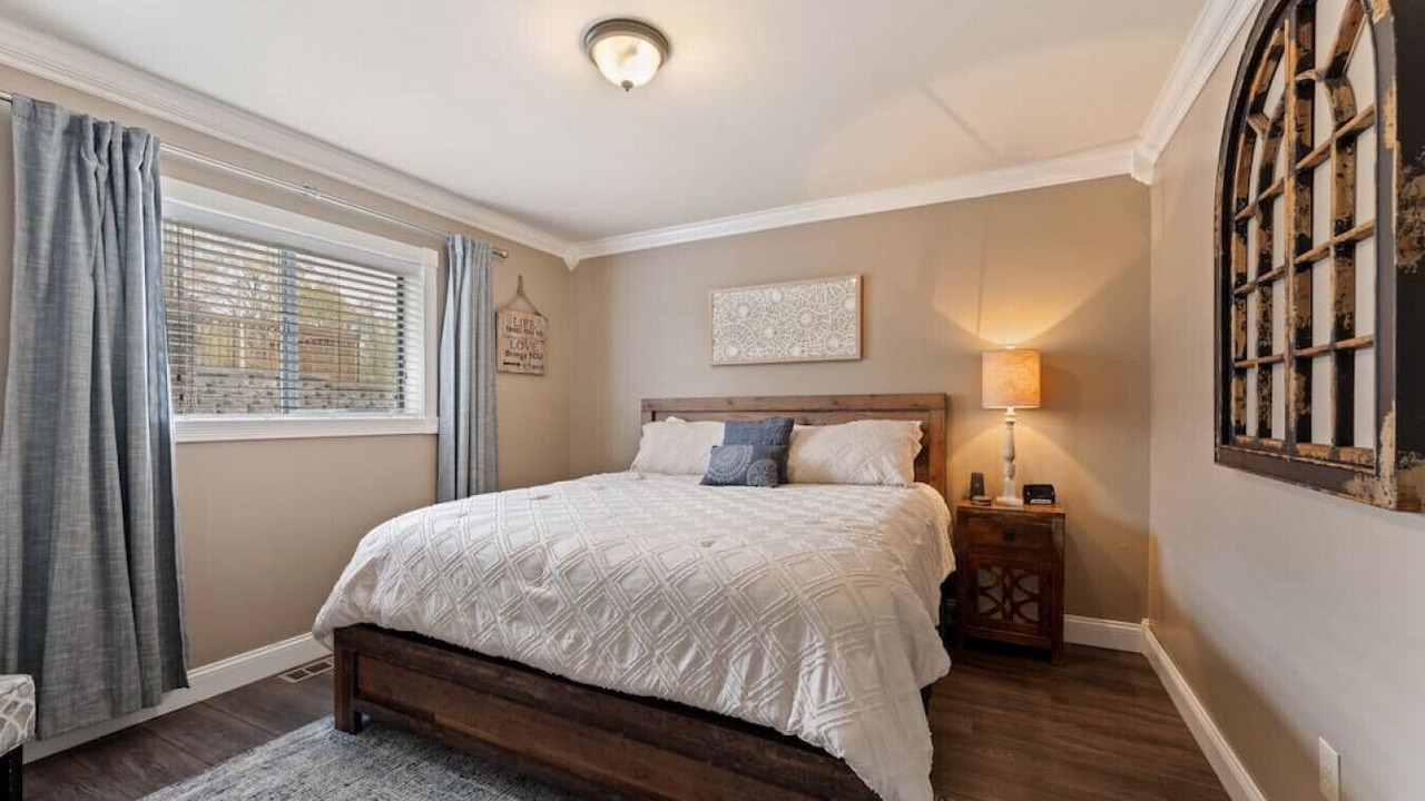 Photo of Bedroom in Notch Estates