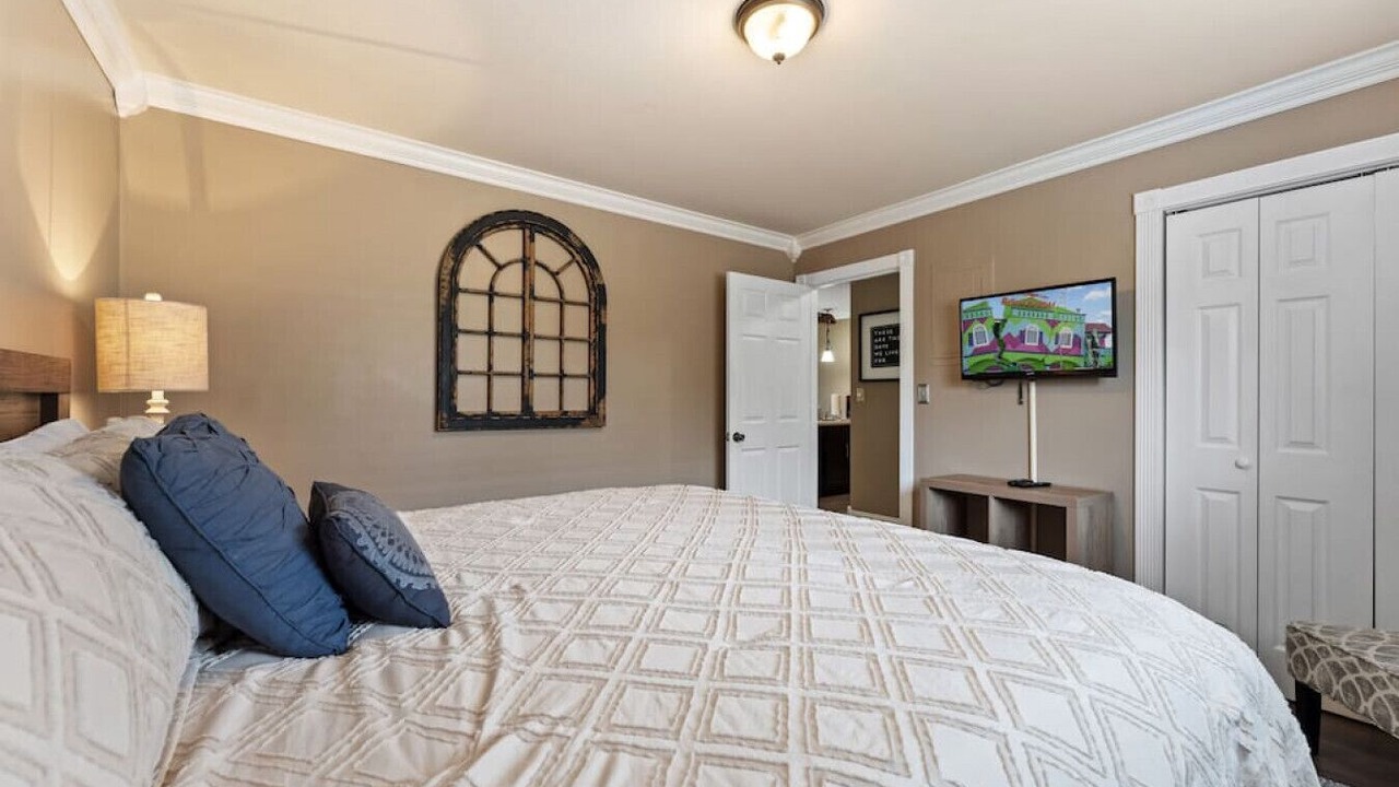 Photo of Bedroom in Notch Estates