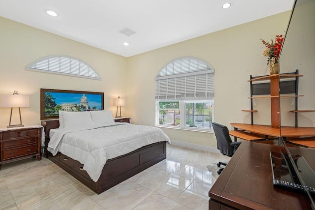 Photo of Bedroom in Egypt Lake-Leto