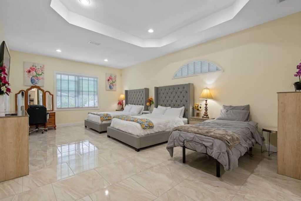 Photo of Bedroom in Egypt Lake-Leto