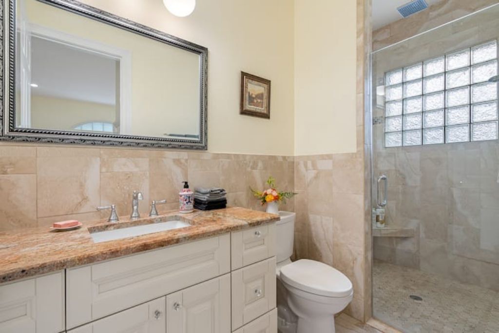 Photo of Bathroom in Egypt Lake-Leto