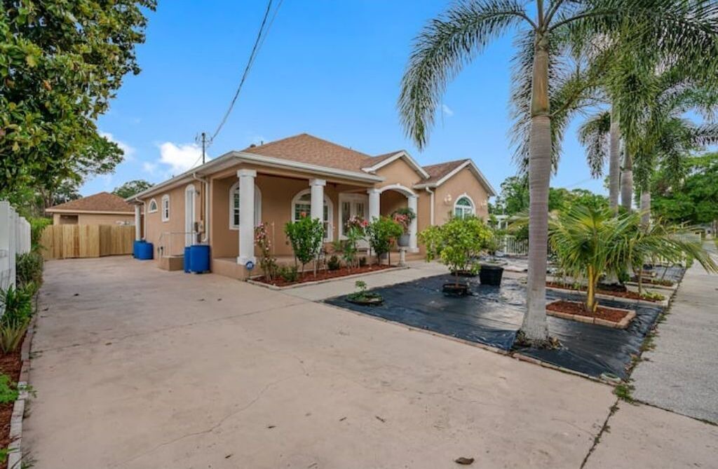 Photo of Outdoor in Egypt Lake-Leto